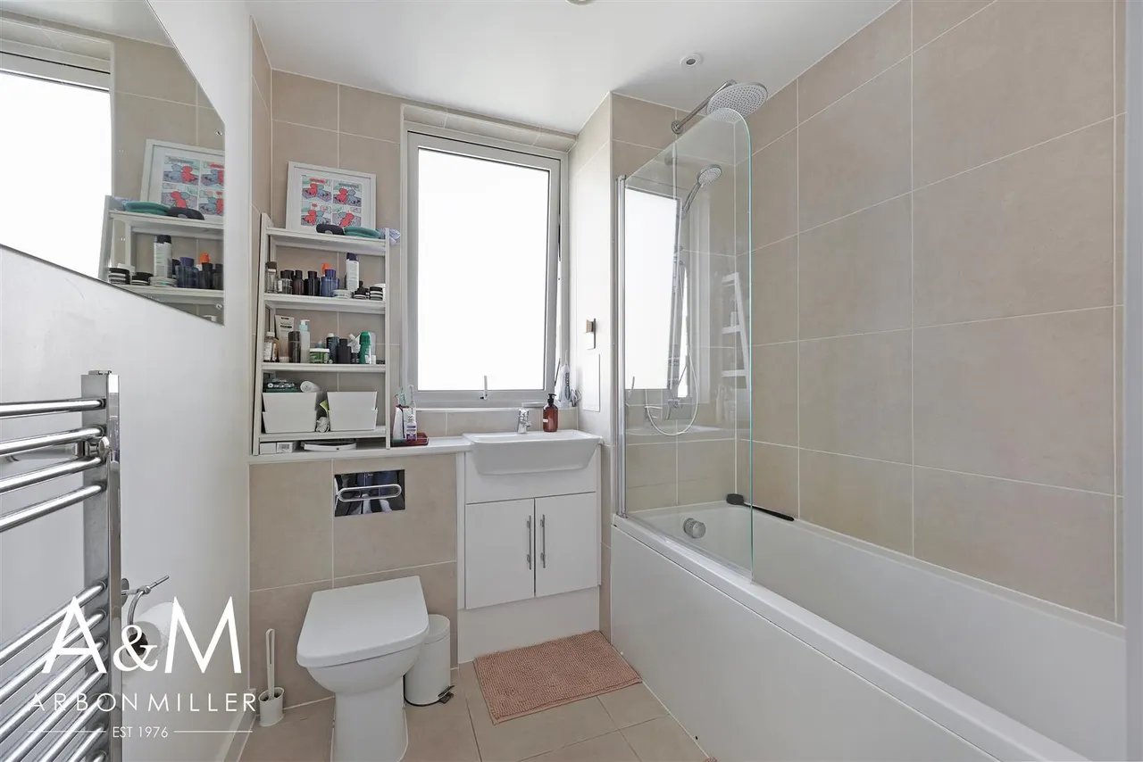 Winston Way, Ilford, Essex, IG12ZL, photo 13
