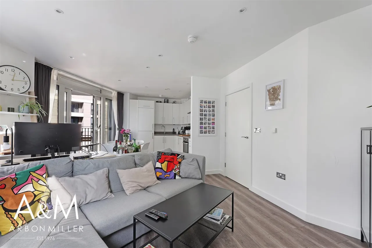 Winston Way, Ilford, Essex, IG12ZL, photo 6