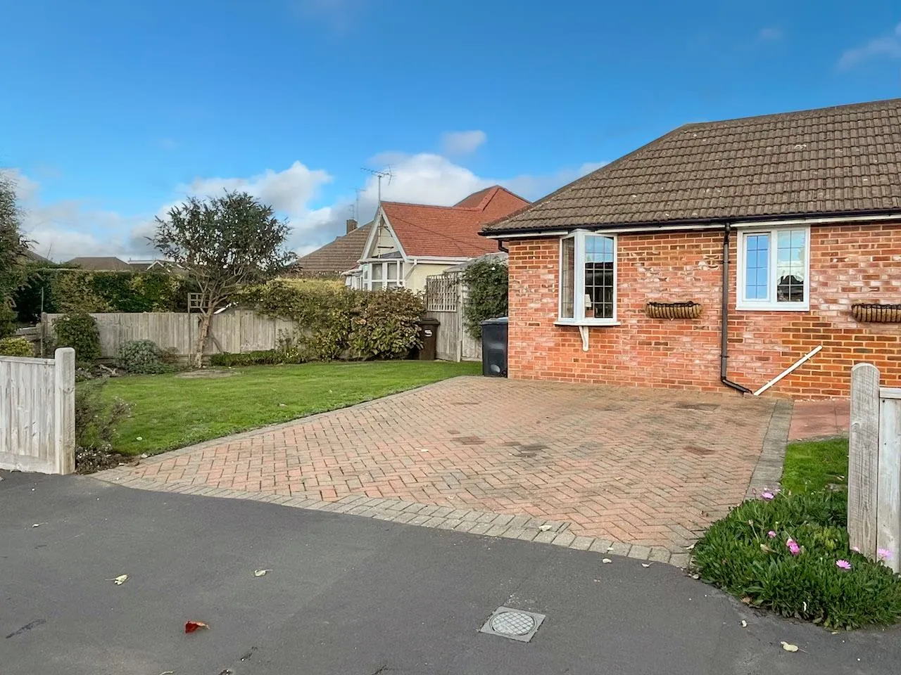 The Crescent, Rustington, photo 18