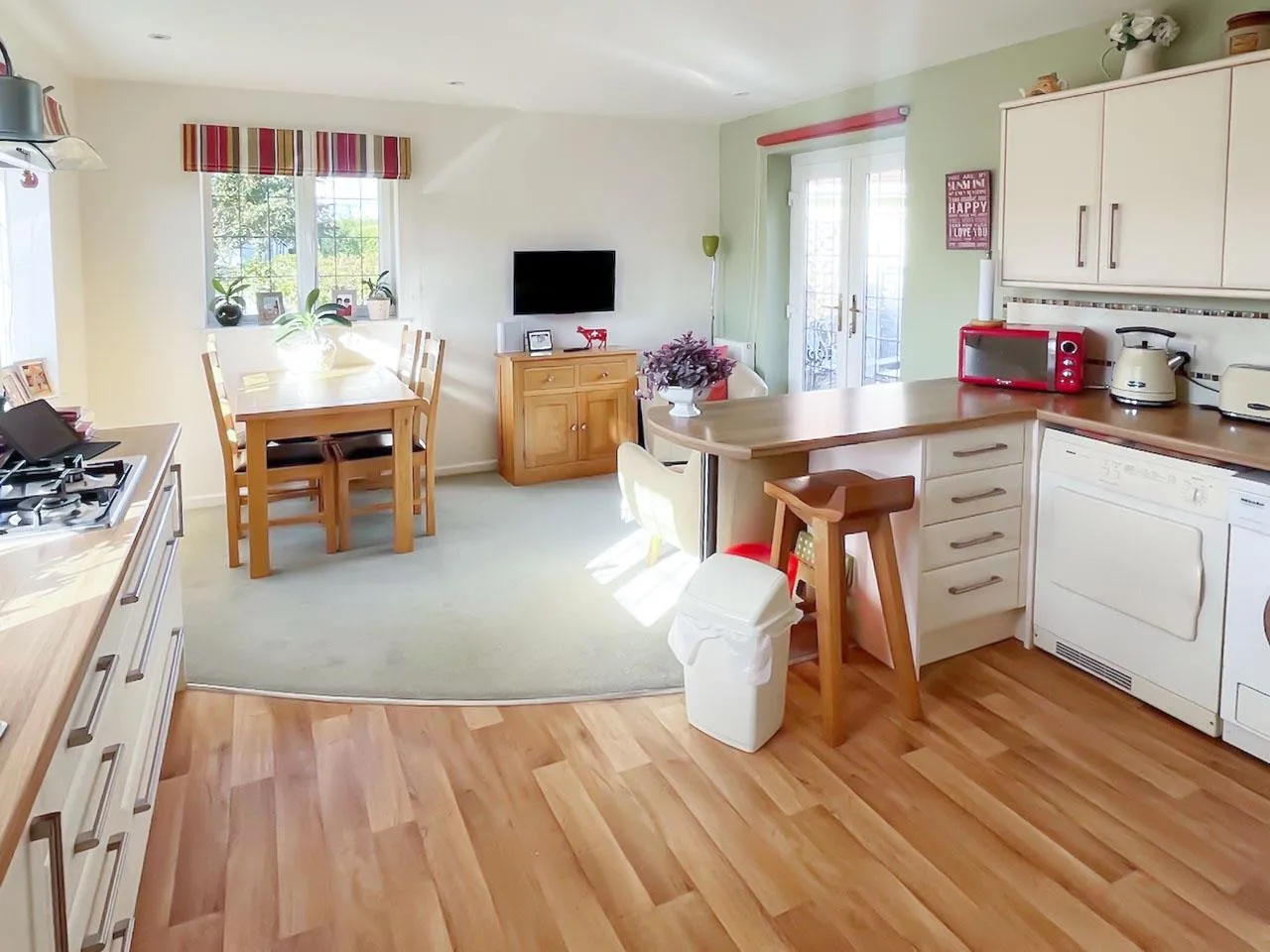 The Crescent, Rustington, photo 7