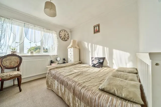 Pine Ridge, Newbury, RG14, photo 11