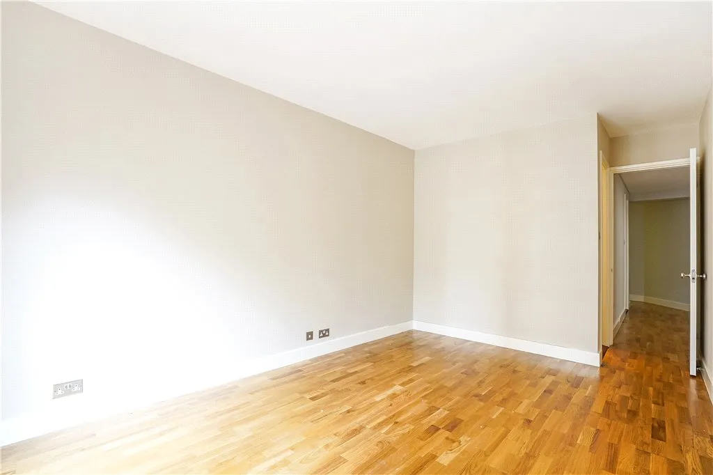 Queen Elizabeth Street, London, SE1, photo 12