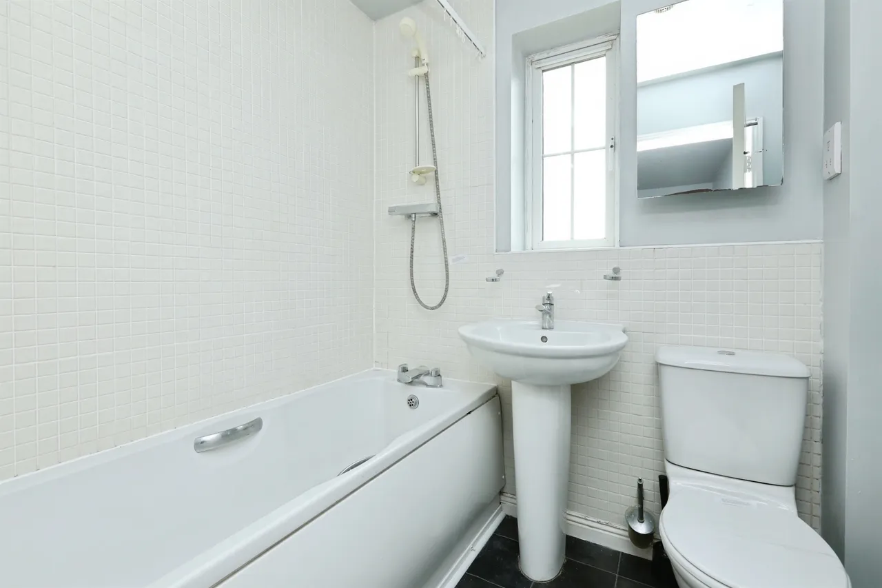 Denbigh Avenue, Worksop, photo 10