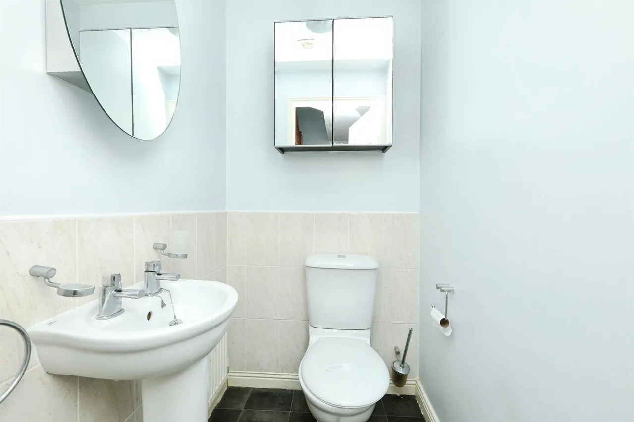 Denbigh Avenue, Worksop, photo 4