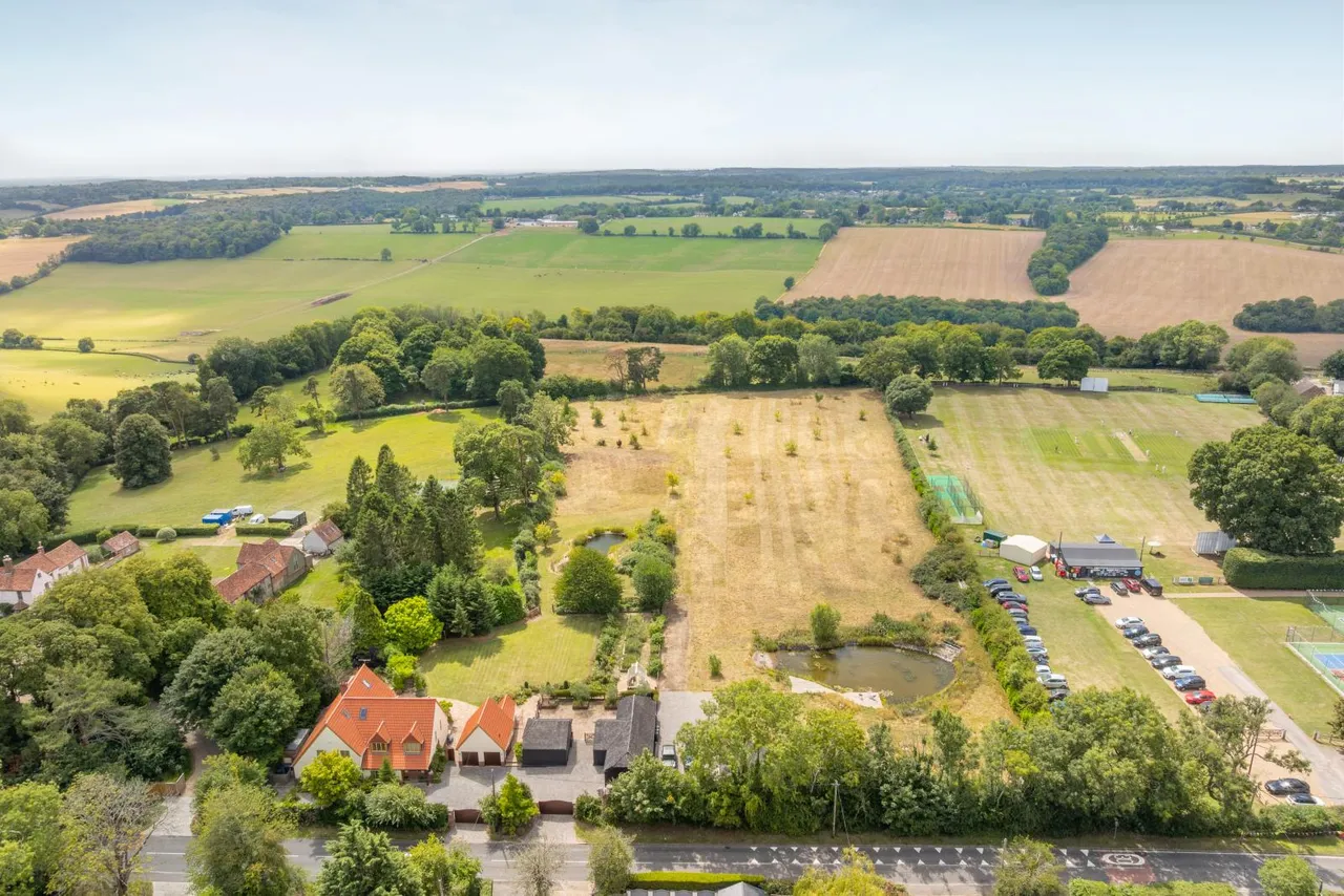 Chinnor Road, Bledlow Ridge, HP14, photo 5