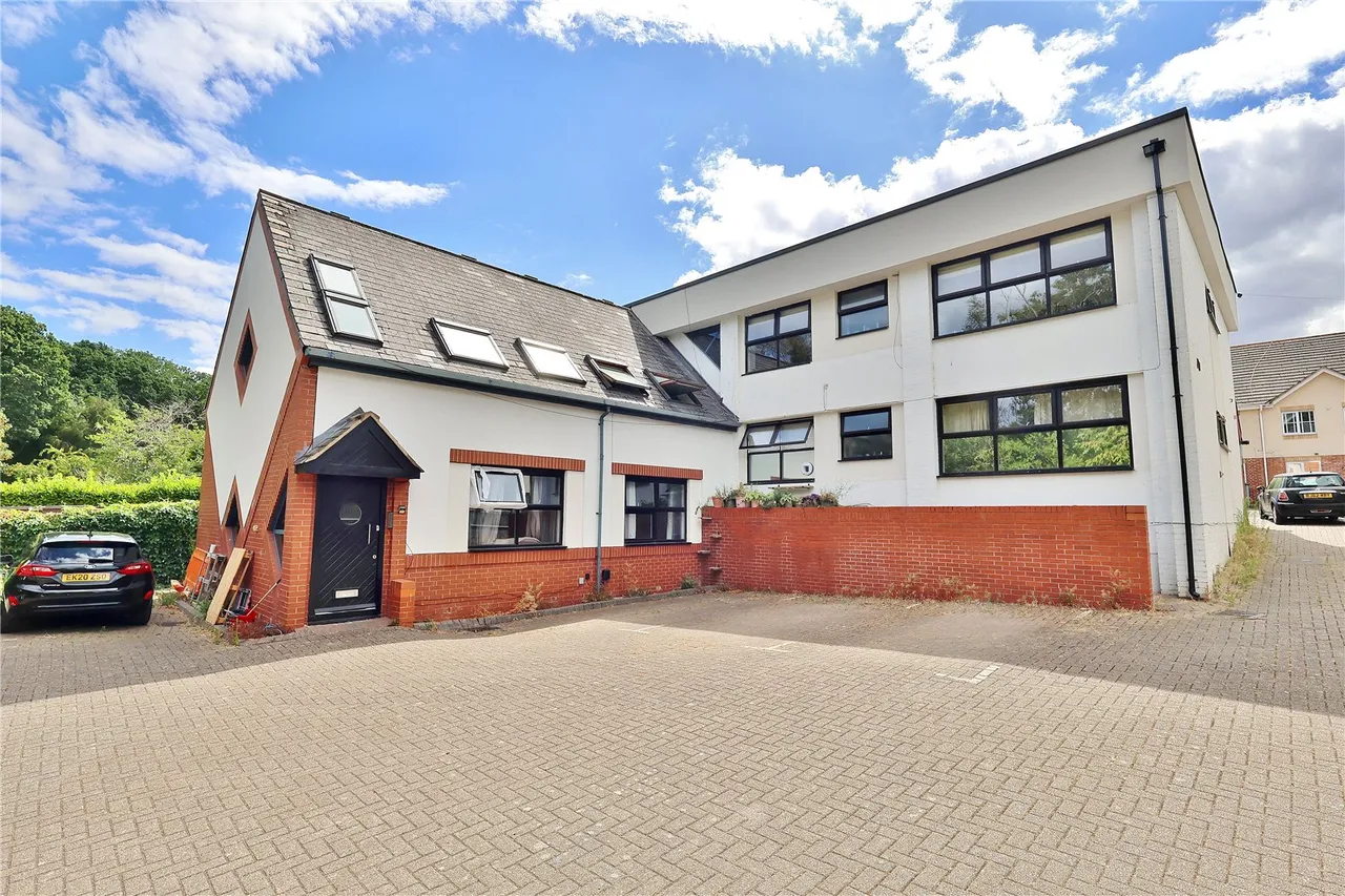 Copse Road, St. John's, GU21, photo 13