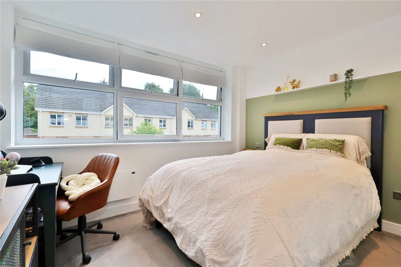 Copse Road, St. John's, GU21, photo 8