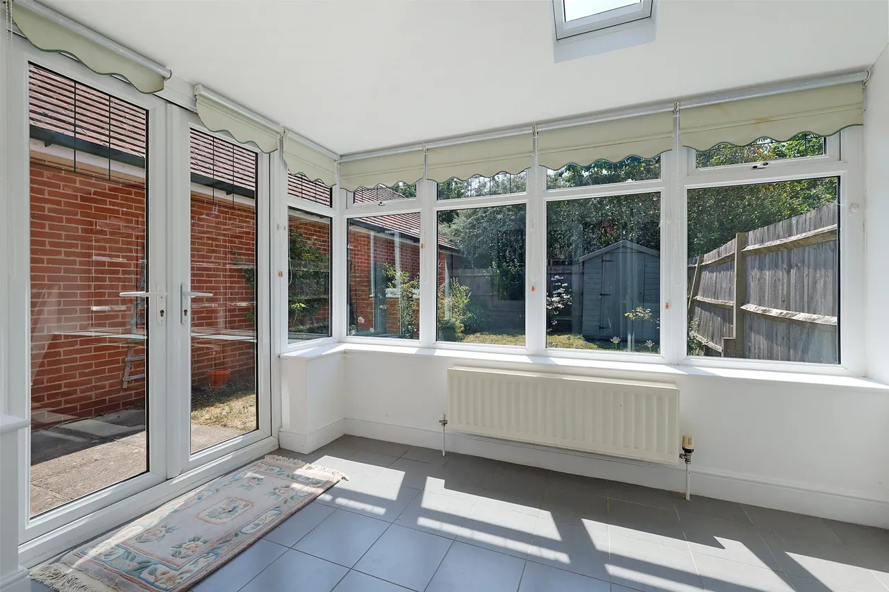 Nower Close East, Dorking, RH4, photo 11