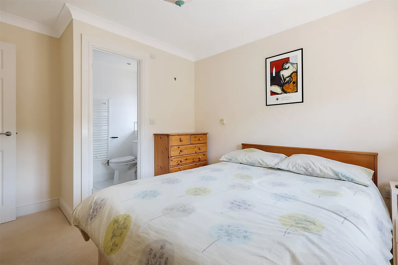 Nower Close East, Dorking, RH4, photo 7