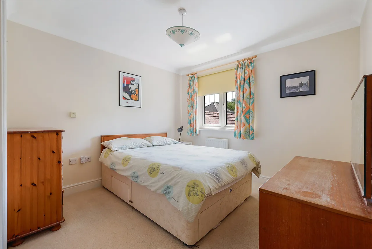 Nower Close East, Dorking, RH4, photo 10