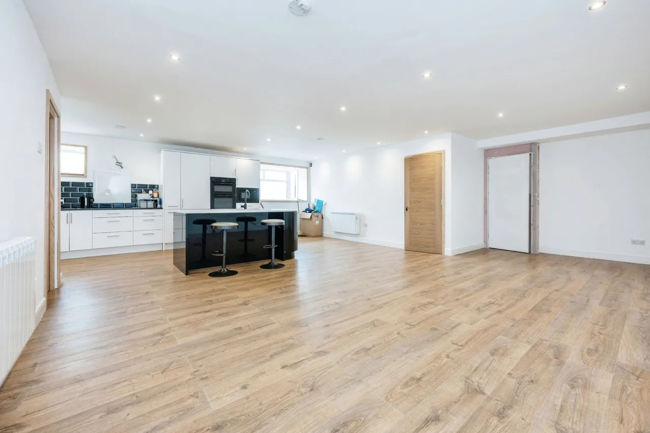 3 bed flat for sale — Ashburnham Road, Bedford, Bedfordshire, MK40