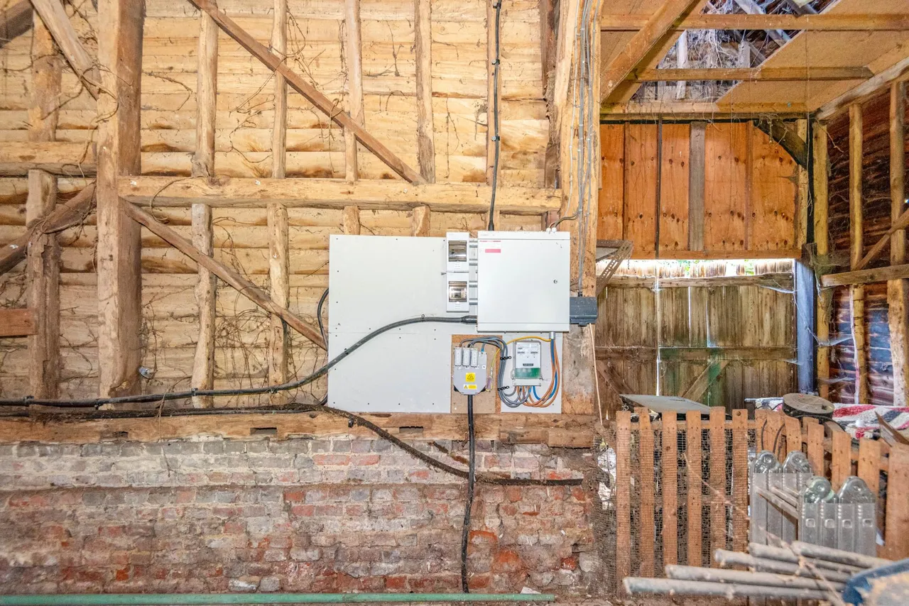 Barn For Conversion, Holyfield, photo 4