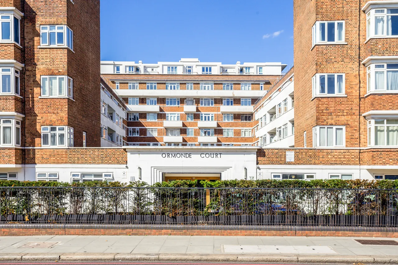 Upper Richmond Road, London, SW15, photo 11