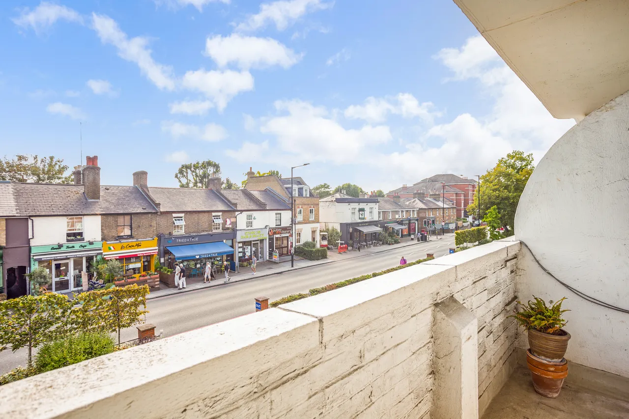 Upper Richmond Road, London, SW15, photo 6