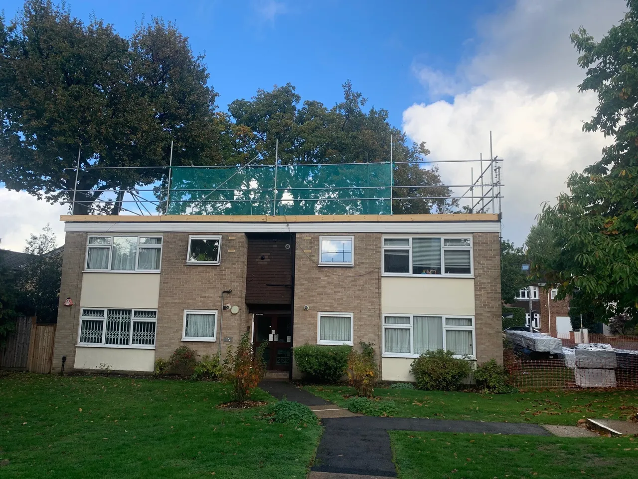 2 bed flat to rent — The Rutts, Bushey Heath, BUSHEY