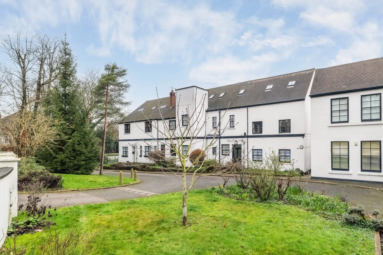 1 bed flat for sale, The Glebe, London, SE3