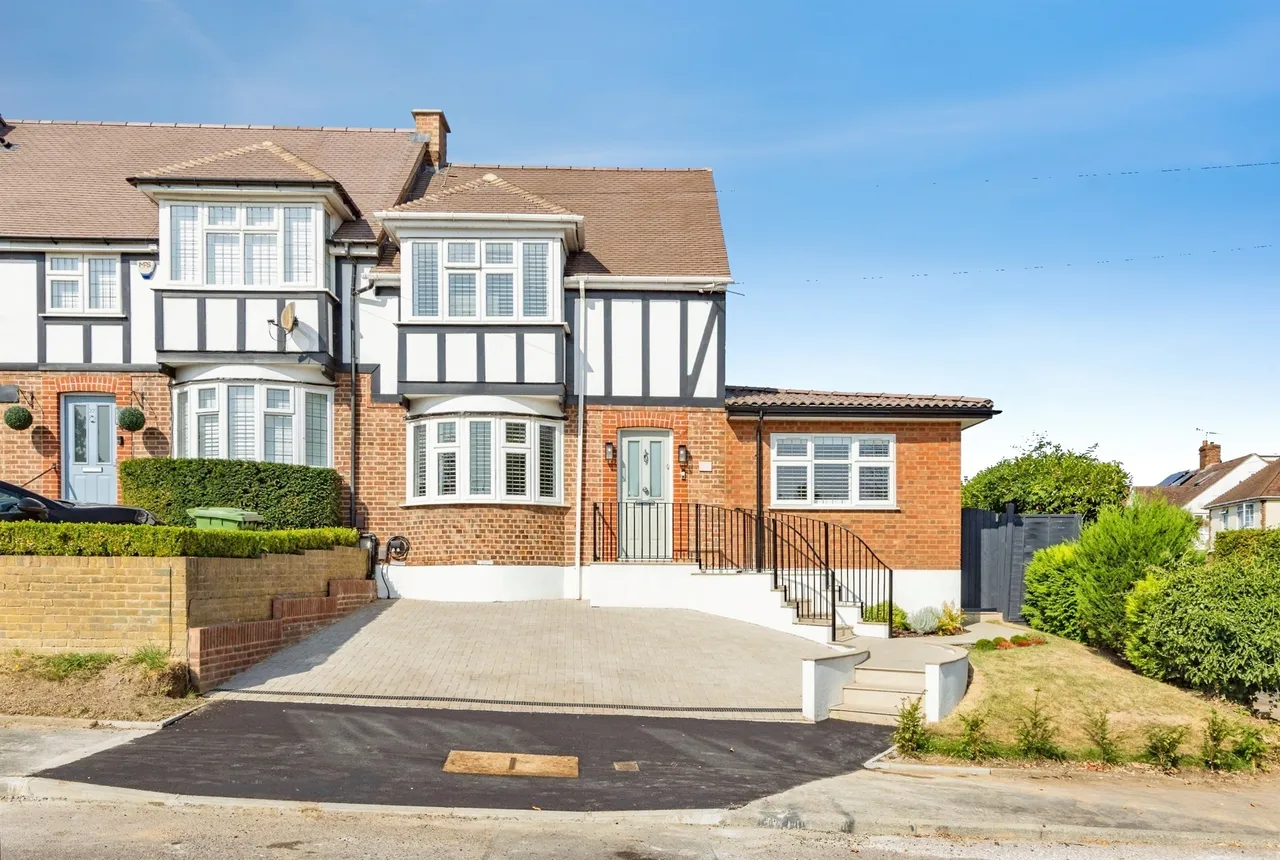 4 bed house for sale — Catsey Lane, Bushey