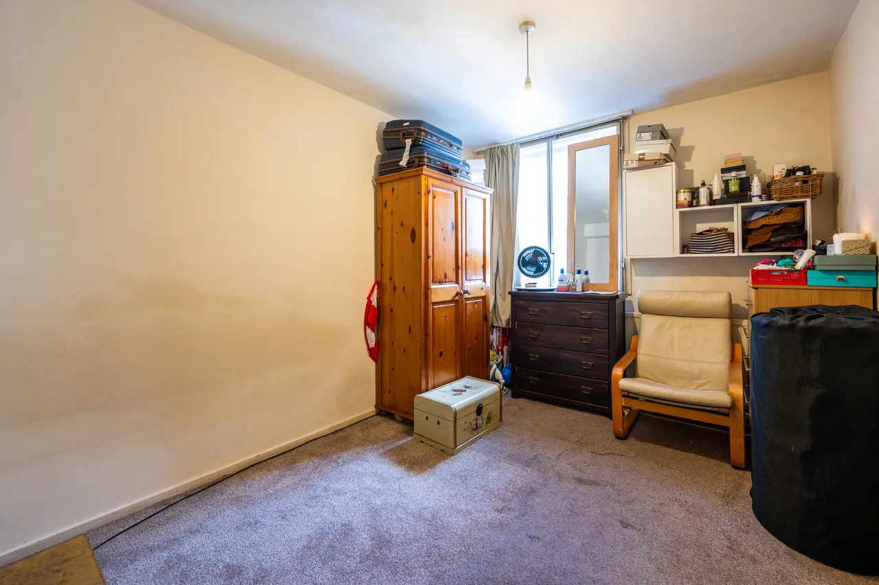 6 Casby House, Dickens Estate, London, photo 4