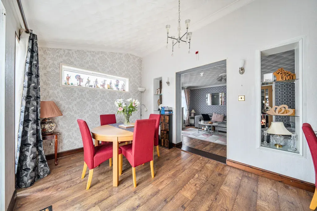 Belvoir Avenue, Emerson Valley, Milton Keynes, Buckinghamshire, MK4 2AE, photo 4