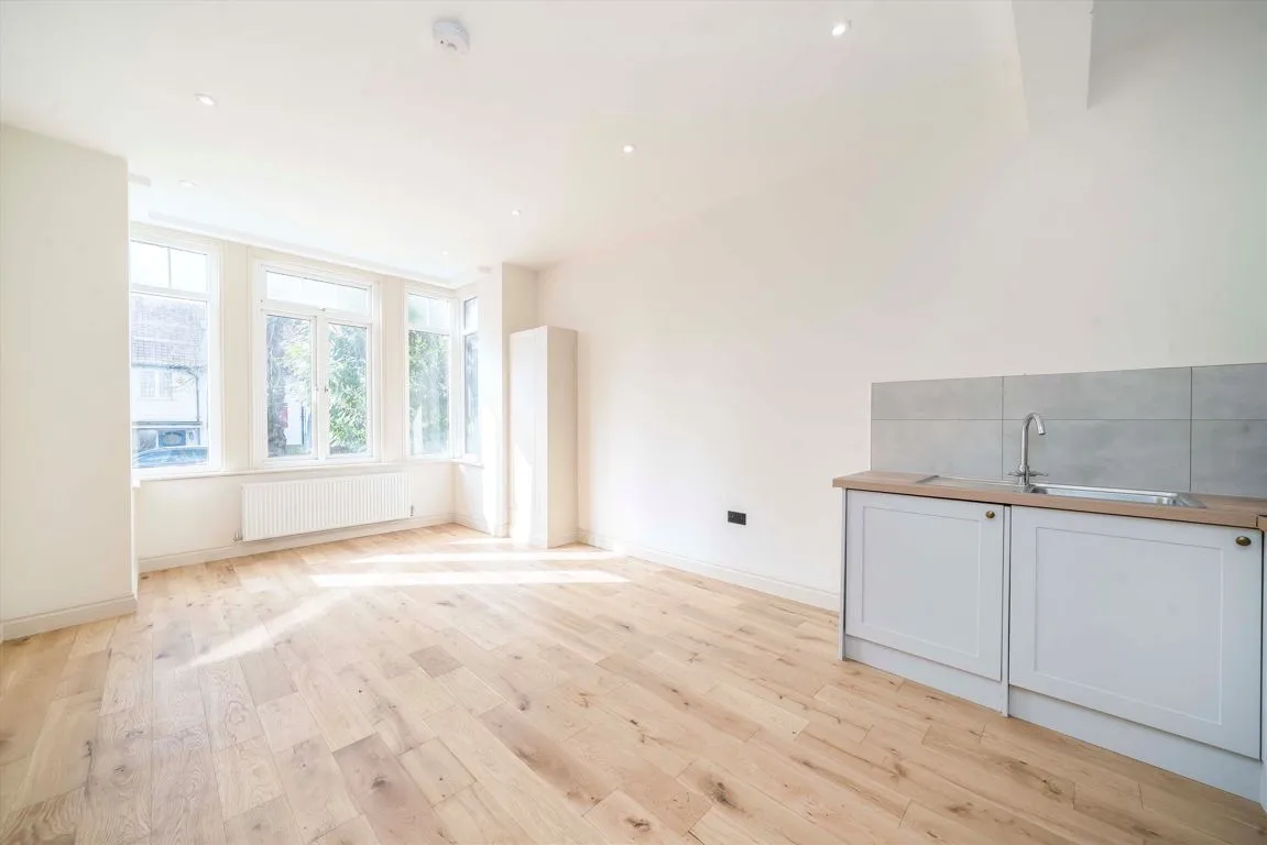Avenue Gardens, W3, photo 3