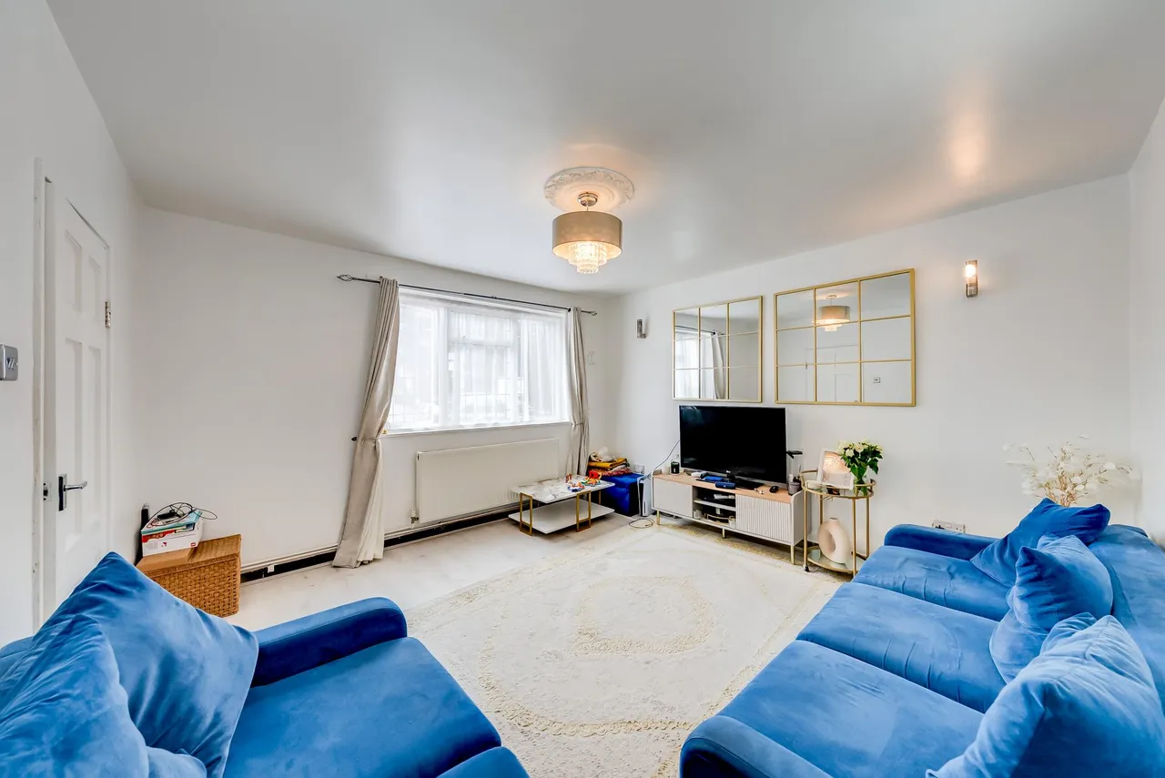 4 bed house for sale, Lindley Street, London, E1