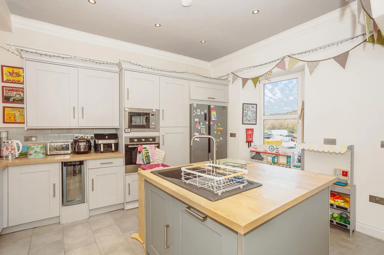 High Street, Dalbeattie, DG5, photo 9