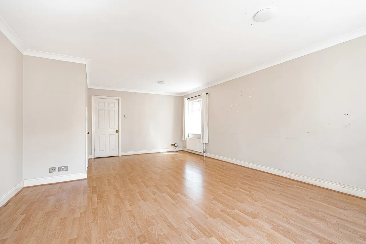 Wolsey Road, Ashford, TW15, photo 6