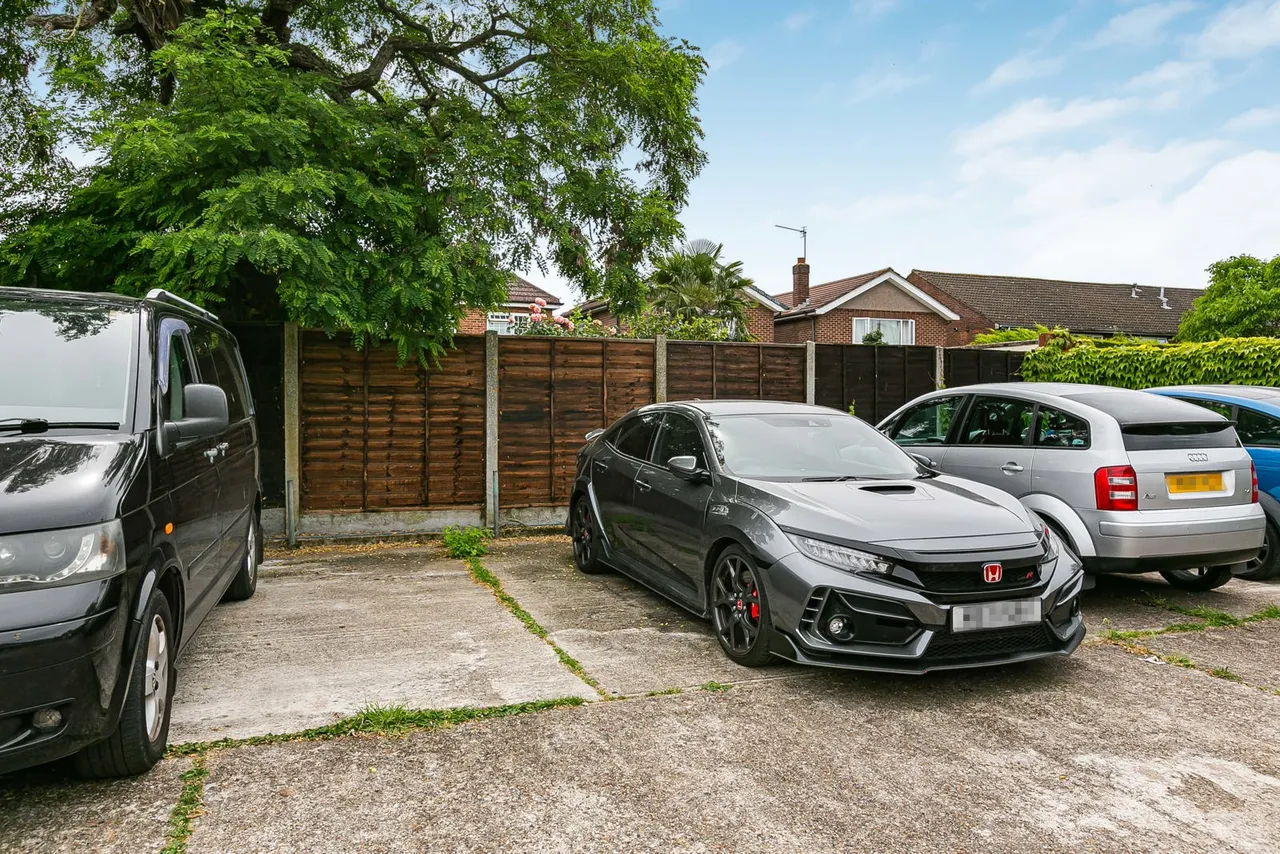 Wolsey Road, Ashford, TW15, photo 9