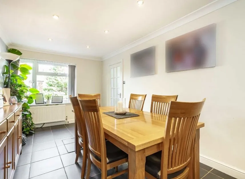 The Chase, Sunbury-on-thames, TW16, photo 4
