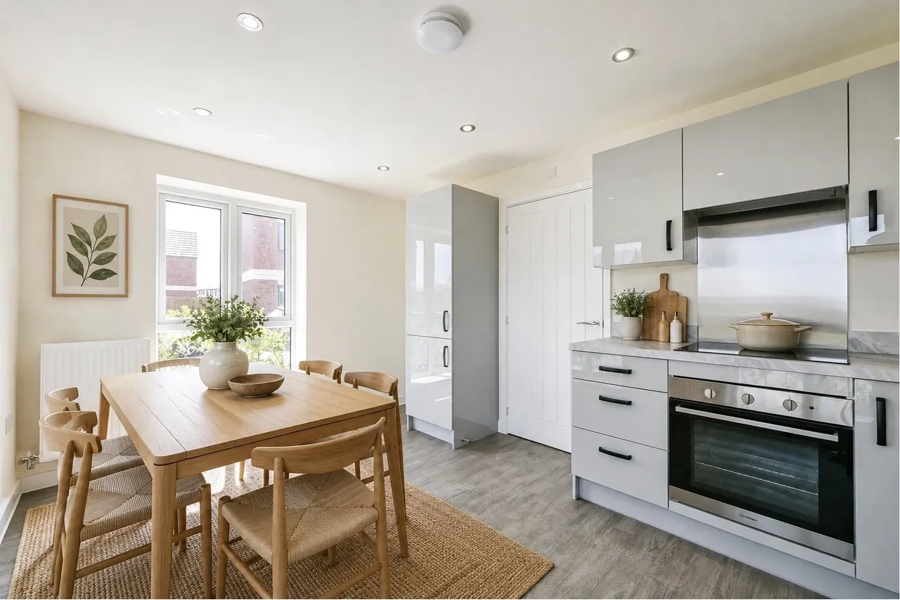 Trentside, Beeston, NG90, photo 2