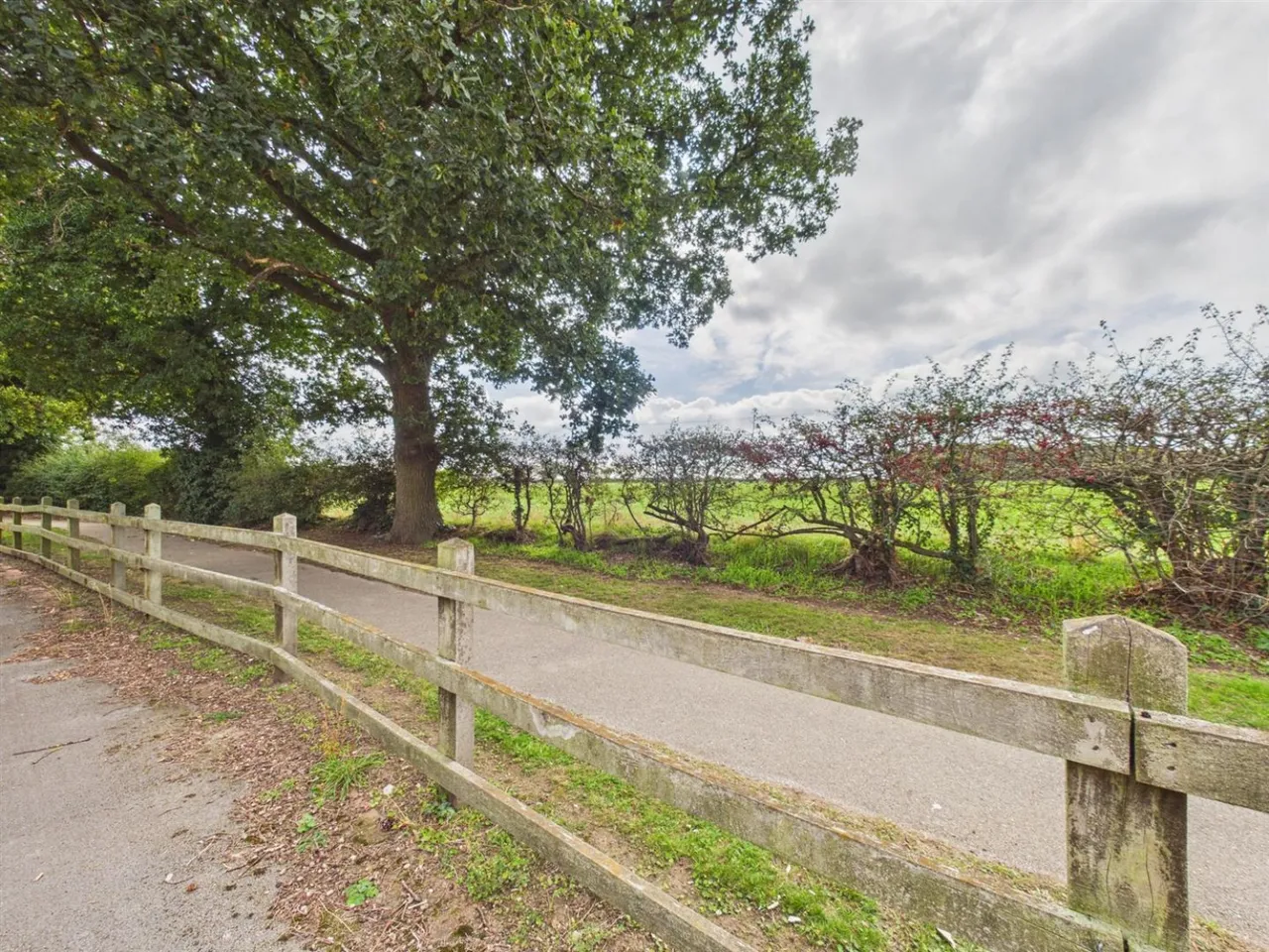Tall Pines Road, Witham St Hughs, LN6, photo 21