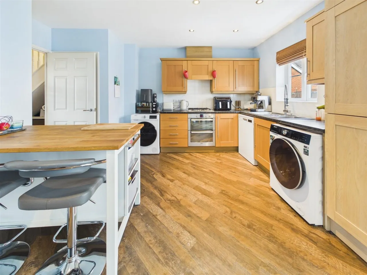 Tall Pines Road, Witham St Hughs, LN6, photo 4