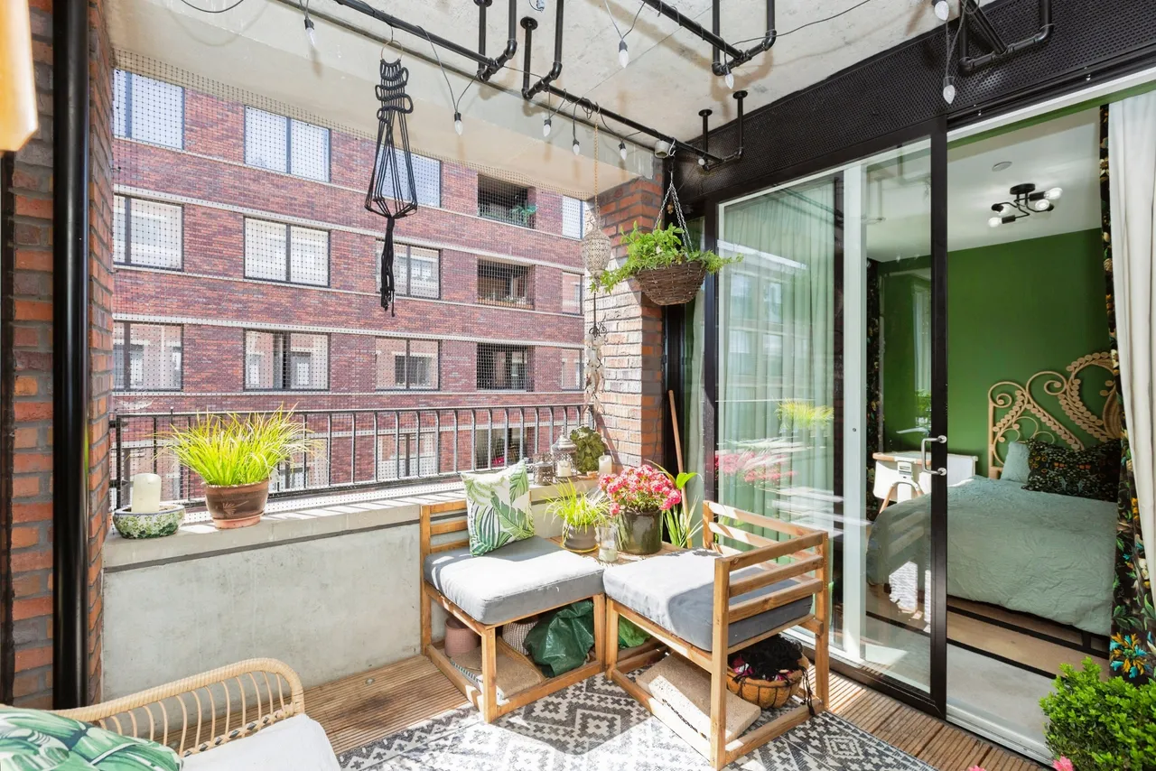 2 bed flat for sale, Rookwood Way, London, E3