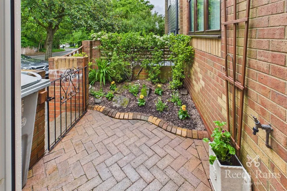Kendal Road, Macclesfield, SK11, photo 20