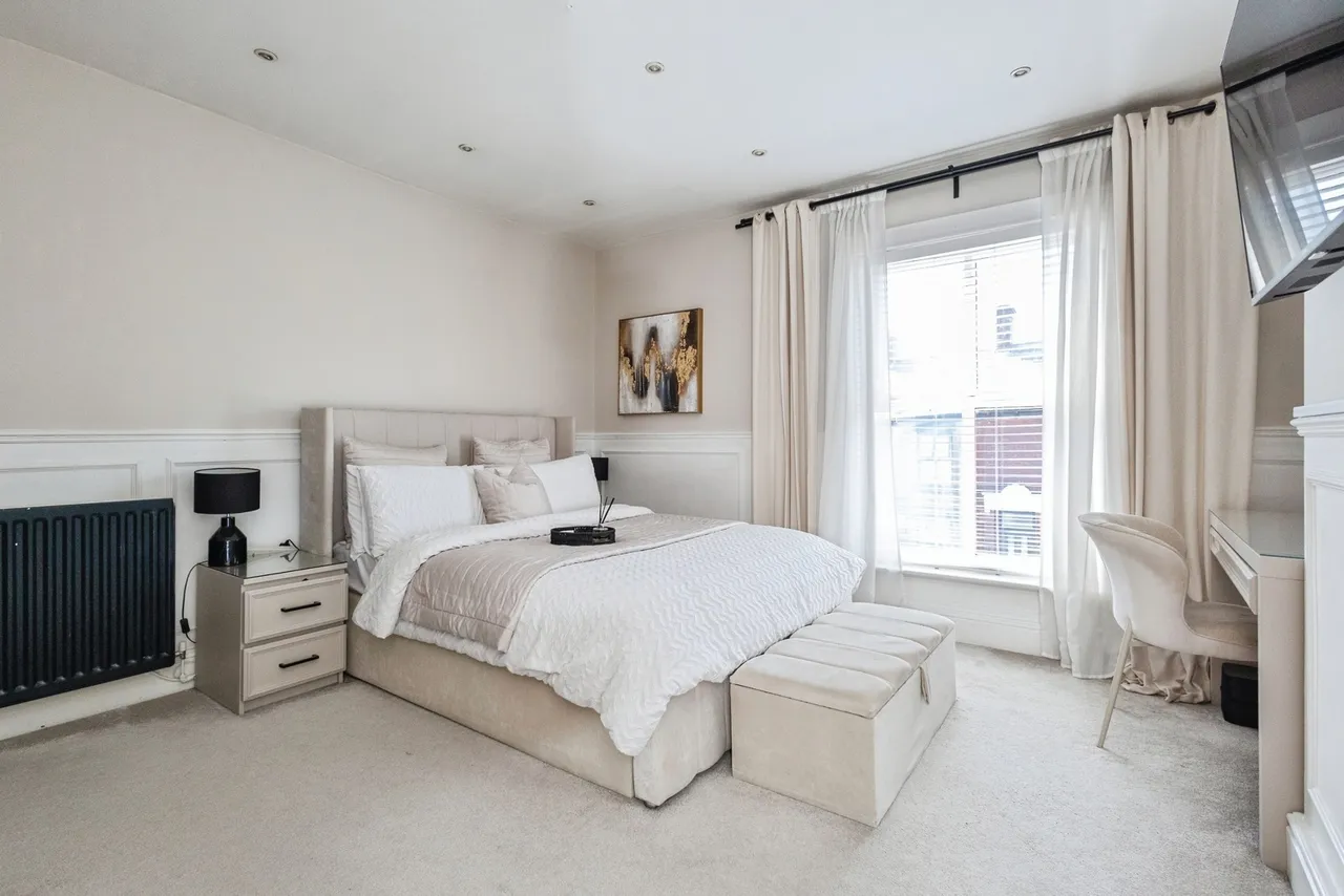 Edward Street, Ashton-under-Lyne, Greater Manchester, OL6, photo 12