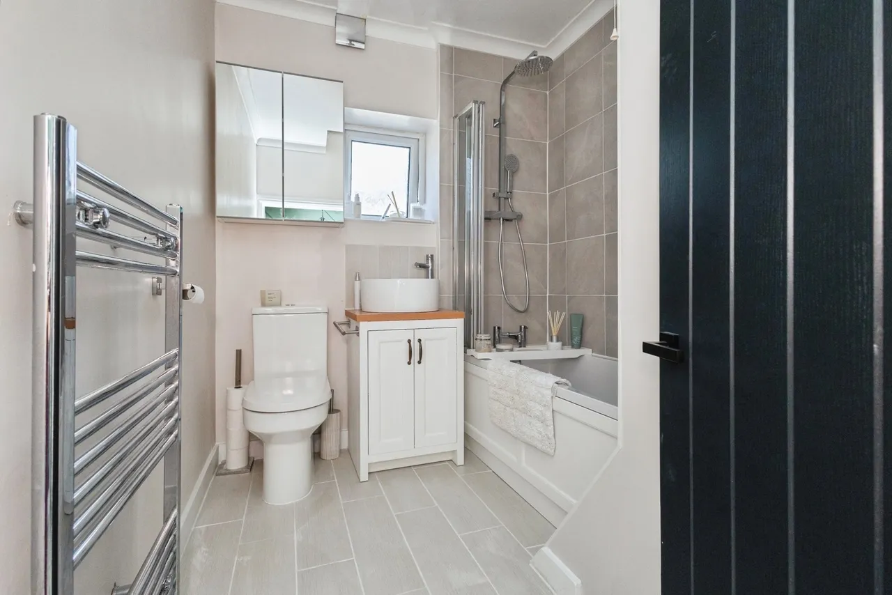 Edward Street, Ashton-under-Lyne, Greater Manchester, OL6, photo 17