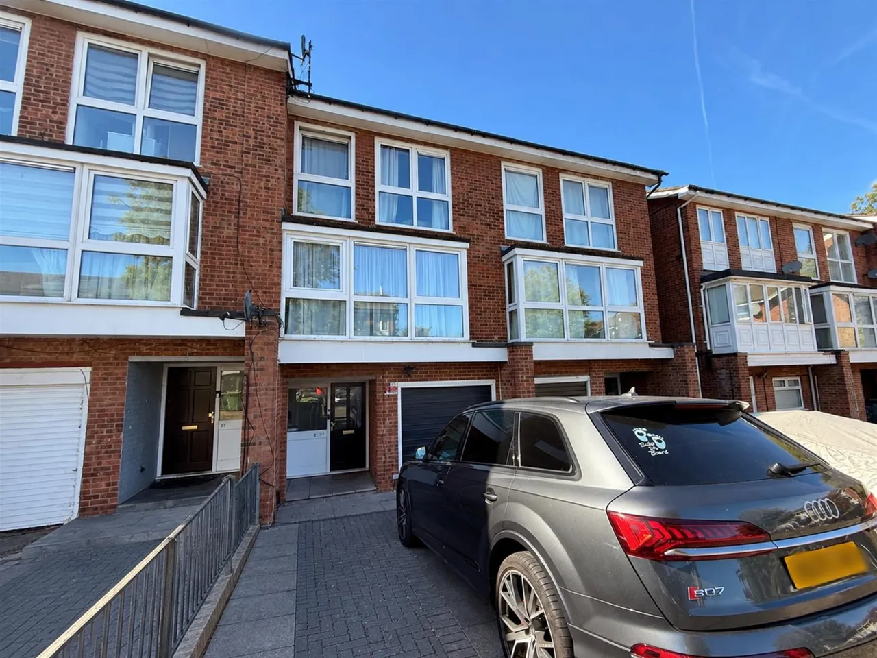 4 bed house for sale, Hungerdown, London