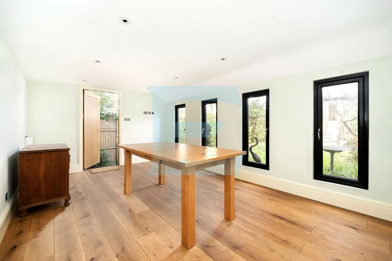 Stoneyfields Lane, Edgware, HA8, photo 20