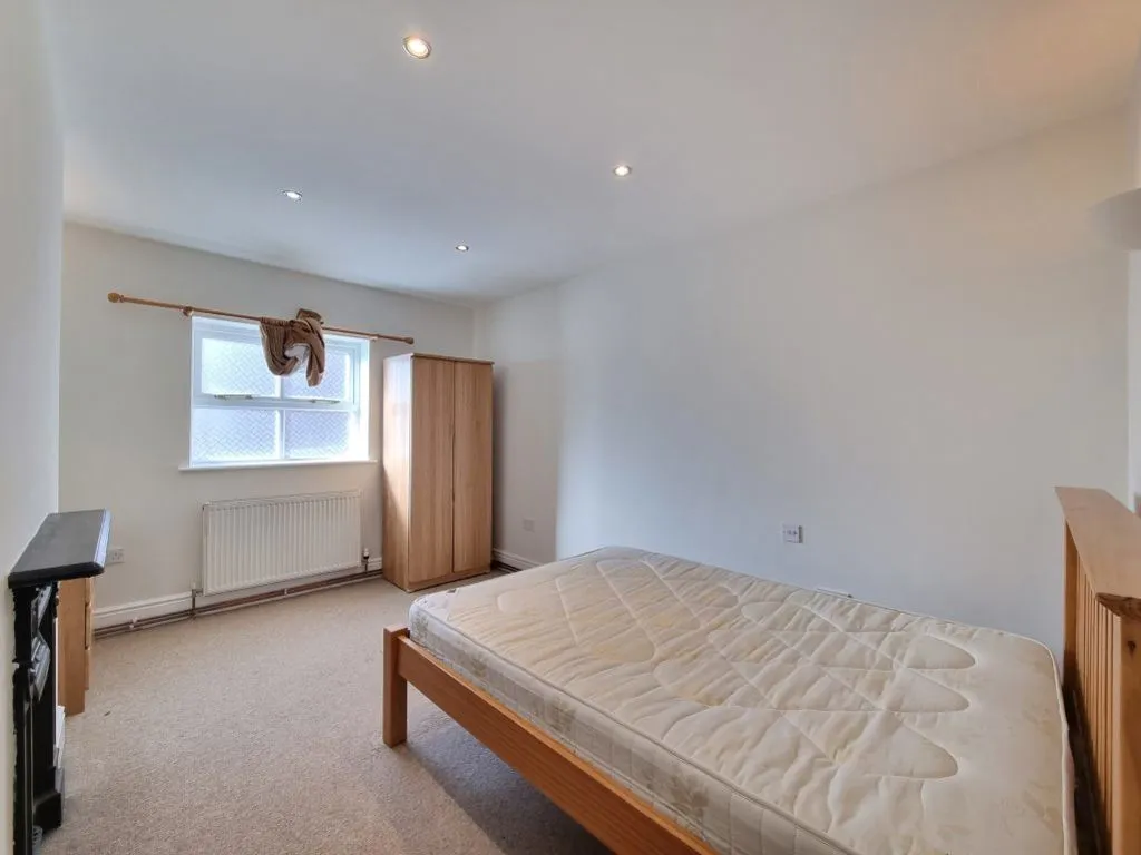 Victoria Park Road, Leicester, LE2, photo 9