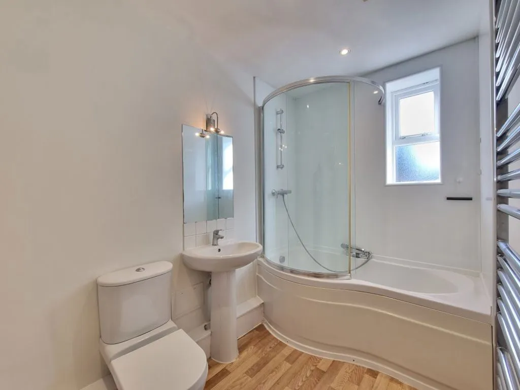 Victoria Park Road, Leicester, LE2, photo 8