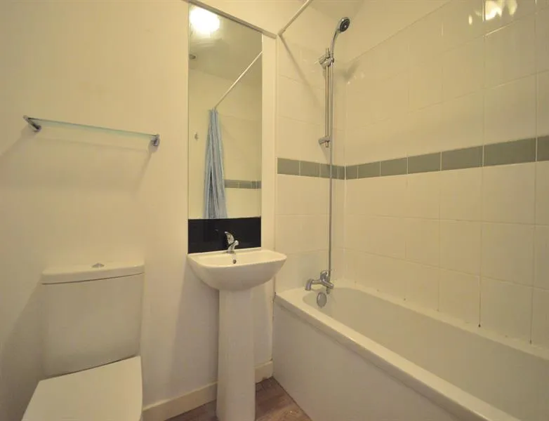 Washway Road, Sale, photo 6