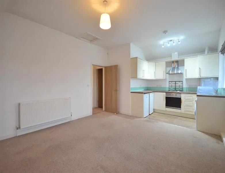 Washway Road, Sale, photo 3