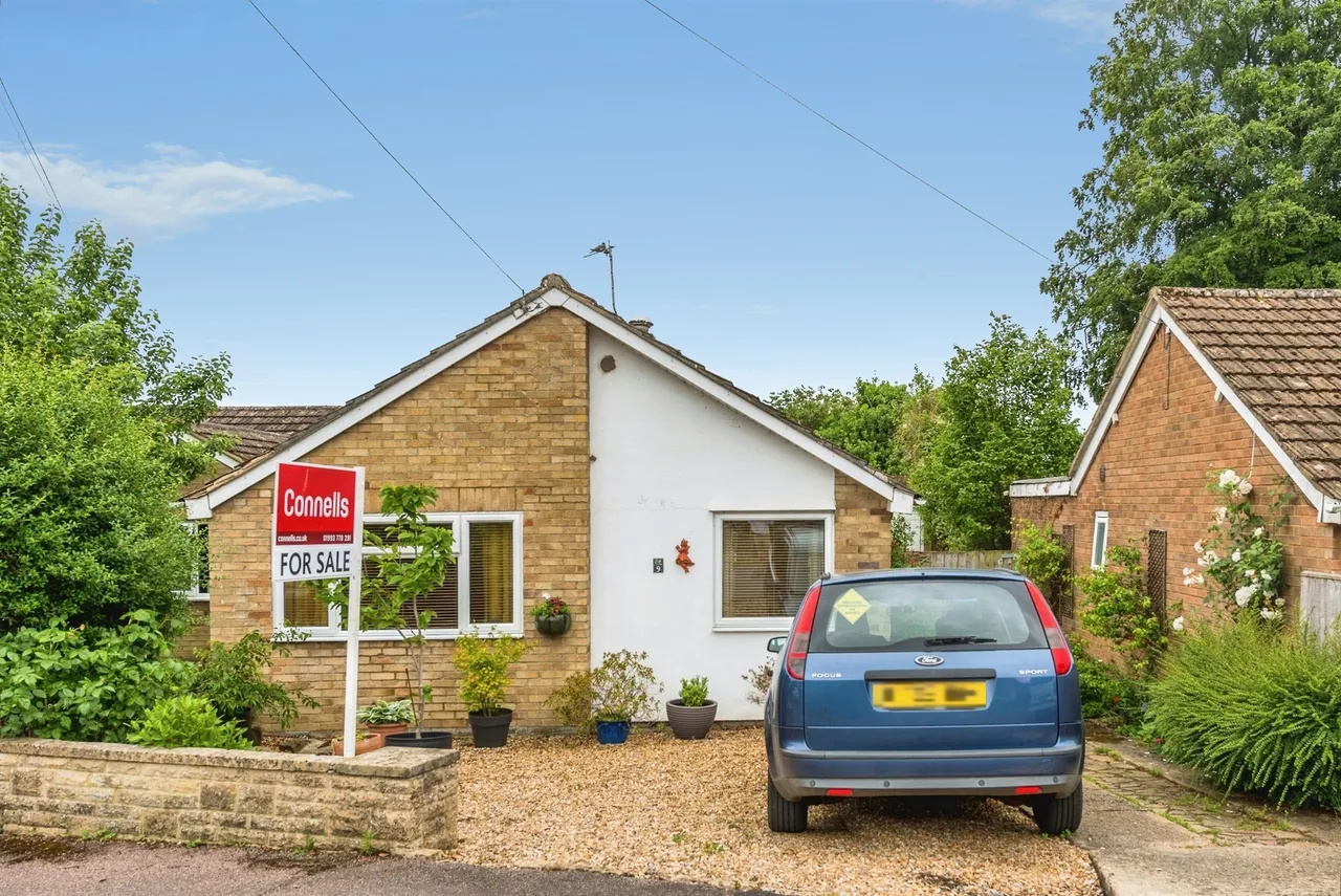 2 bed house for sale — Beech Road, Witney