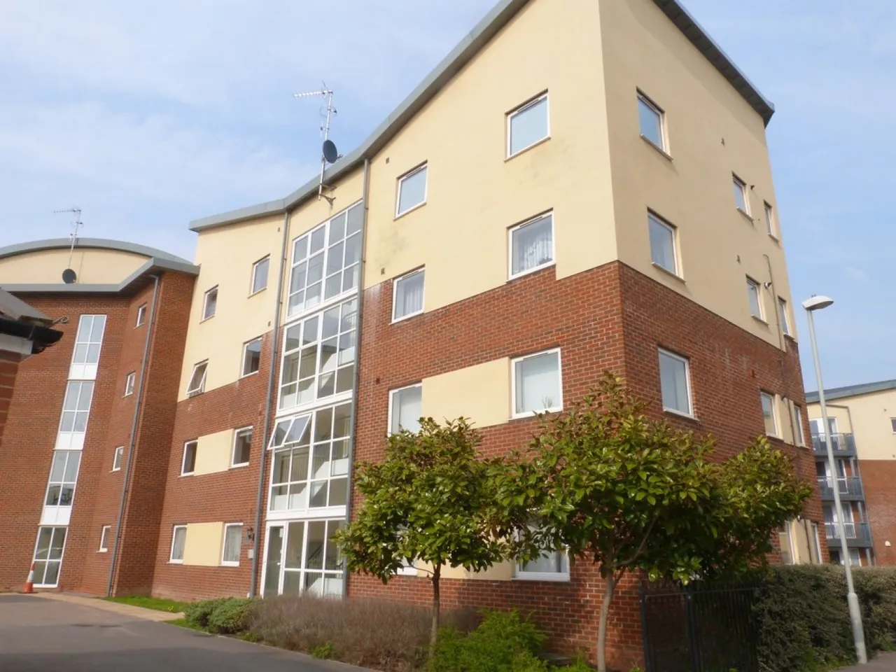 2 bed flat to rent — Longhorn Avenue, Gloucester