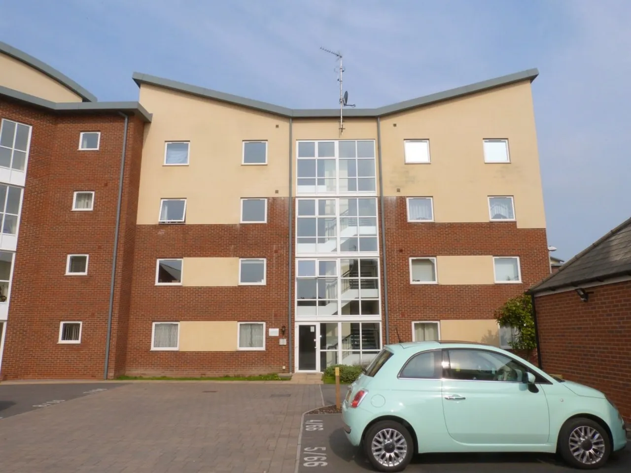 Longhorn Avenue, Gloucester, photo 8
