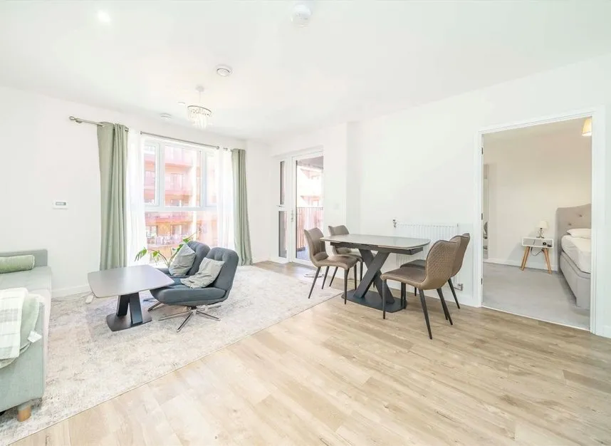 Justice Place, Brentford, TW8, photo 4