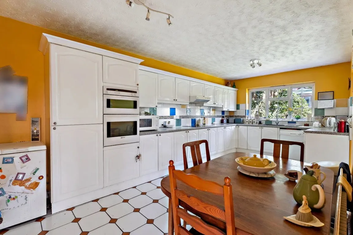 Rayners Avenue, Loudwater, High Wycombe, HP10 9SL, photo 7