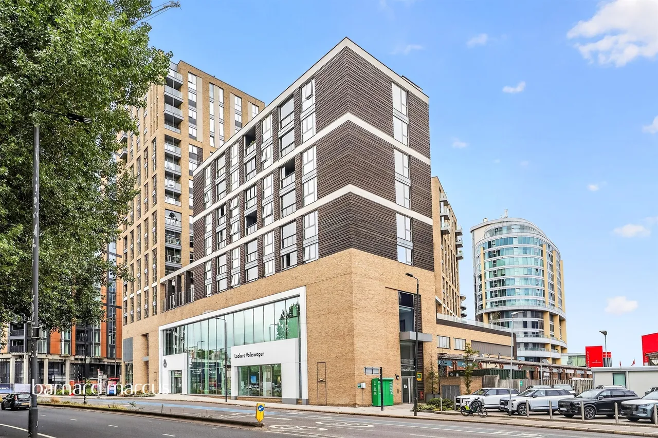 1 bed flat for sale — York Road, London