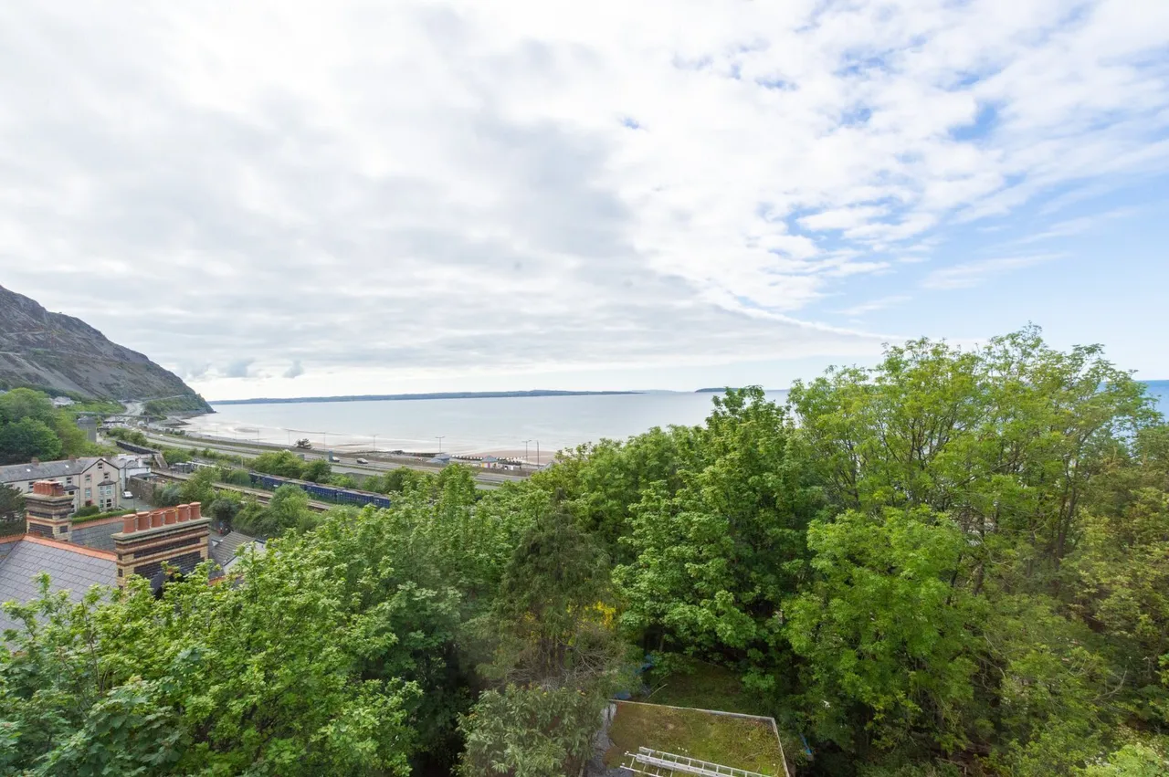 Marine Terrace, Conwy, LL34, photo 24