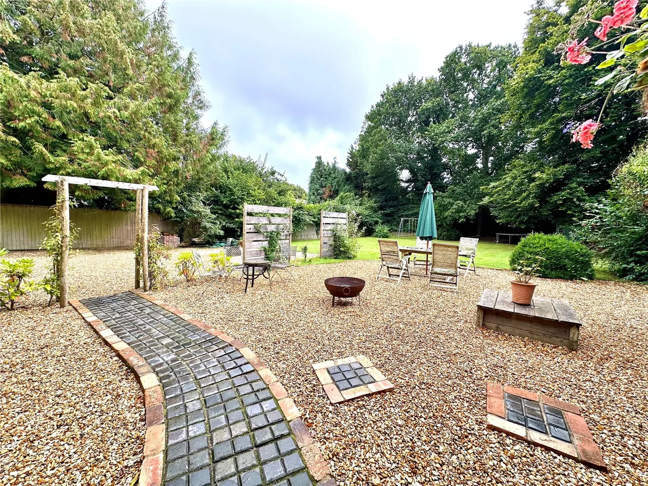 Bisterne Close, Burley, BH24, photo 26